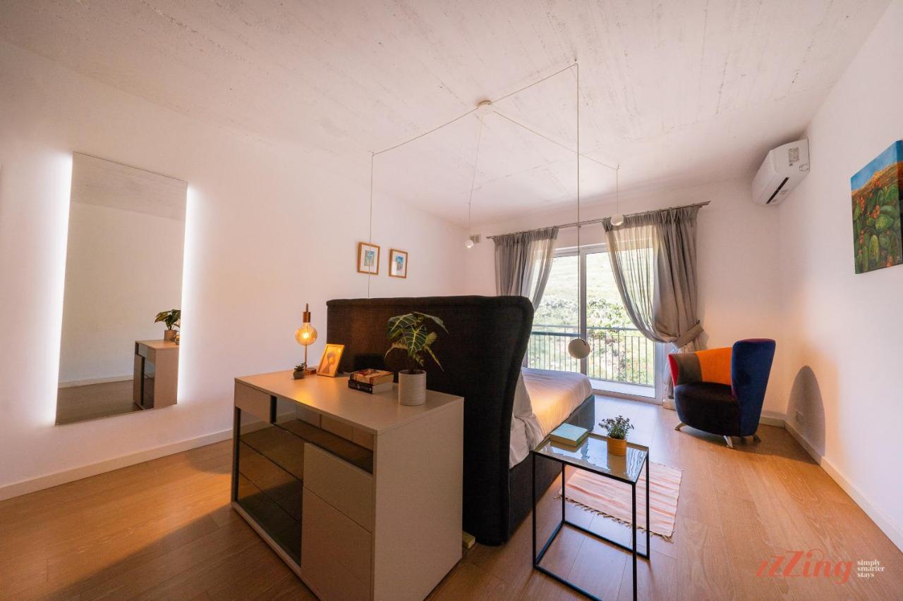 Glamorous With Panoramic Views *
