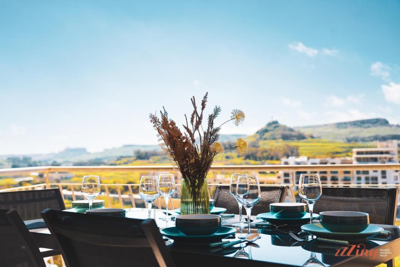 Glamorous With Panoramic Views